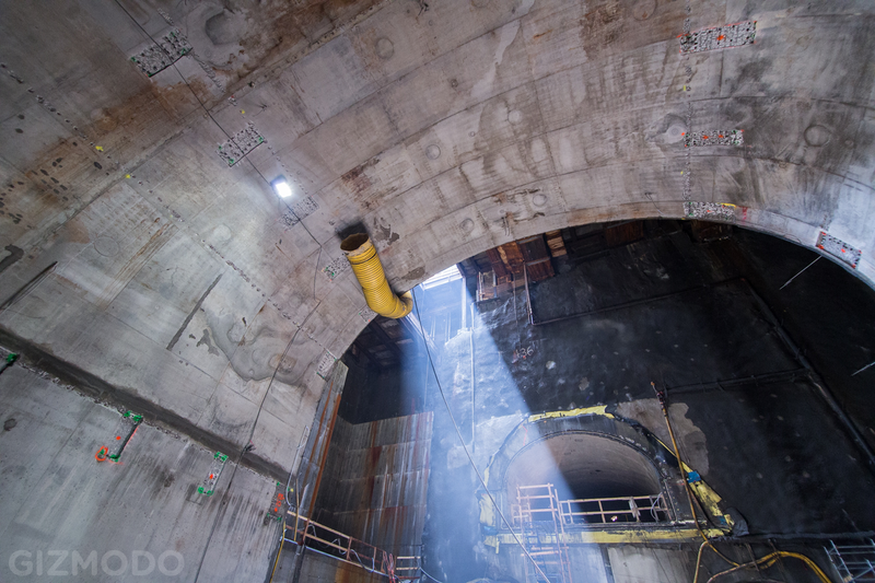 Illustration for article titled A Subterranean Stroll Through NYC's Newest Train Tunnel